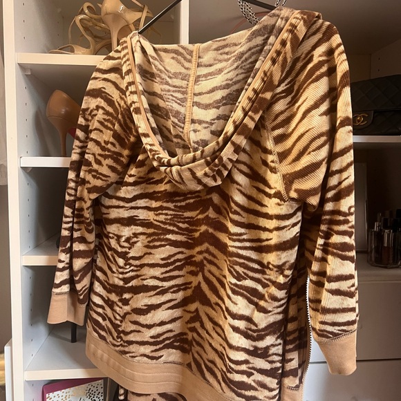 Ralph Lauren Tan and Brown Zebra Print Hoodie 2-piece Set - Picture 3 of 4